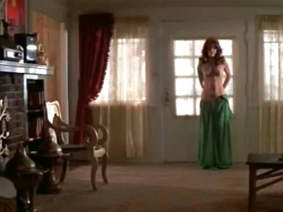 ቀይ ቀለም ነጭ ሴት ትኩስ ጥቁር እርቃናቸውን ሰው - ሴንት. 1970ዎቹ በሴንት ፓትሪክ ቀን ኢንተርሬሽናል softcore።