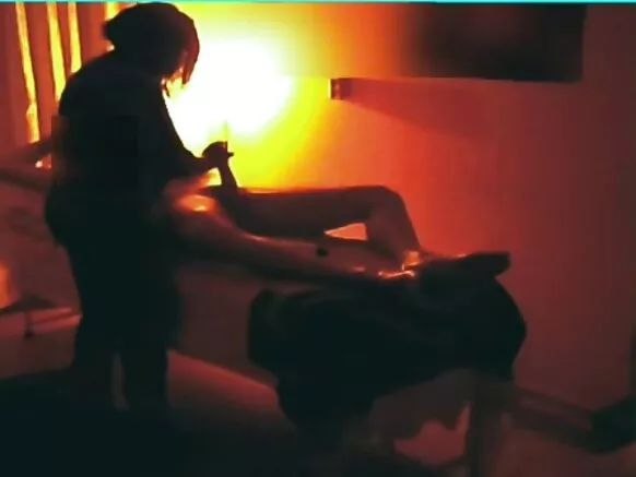 ጥሩ ማሸት ፣ የሴቶች ጥቁር xxx ፎቶዎች።