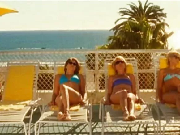 ከጥቁር ሰው ጋር ነጭ ቢጫ - የዘር ለስላሳ ኮር ትኩስ ወፍራም ሴቶች።